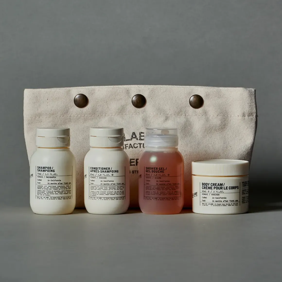 TRAVEL SET